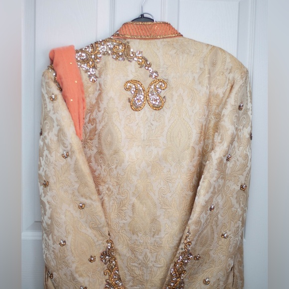 Sherwani Indian outfit - Picture 3 of 9